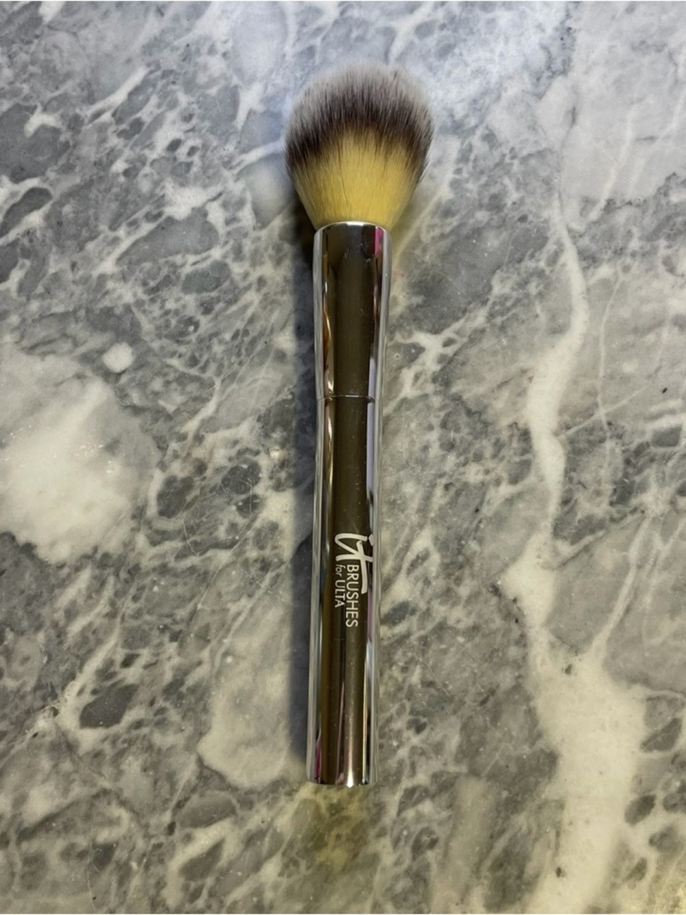 New It Cosmetics Airbrush Powder Brush